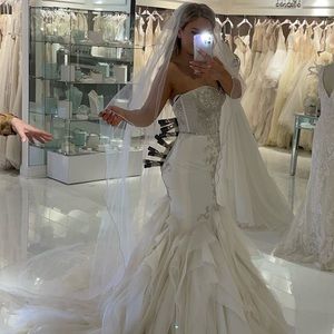 WINNIE COUTURE VEIL WITH SWAROVSKI CRYSTAL EDGES